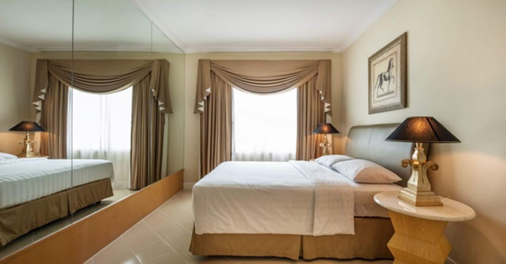 Batavia Hotel & Serviced Apartments Jakarta Exterior foto
