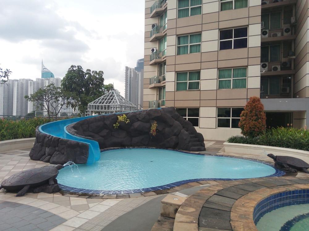 Batavia Hotel & Serviced Apartments Jakarta Exterior foto