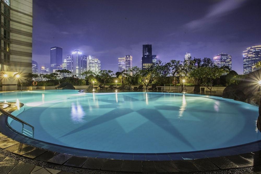 Batavia Hotel & Serviced Apartments Jakarta Exterior foto