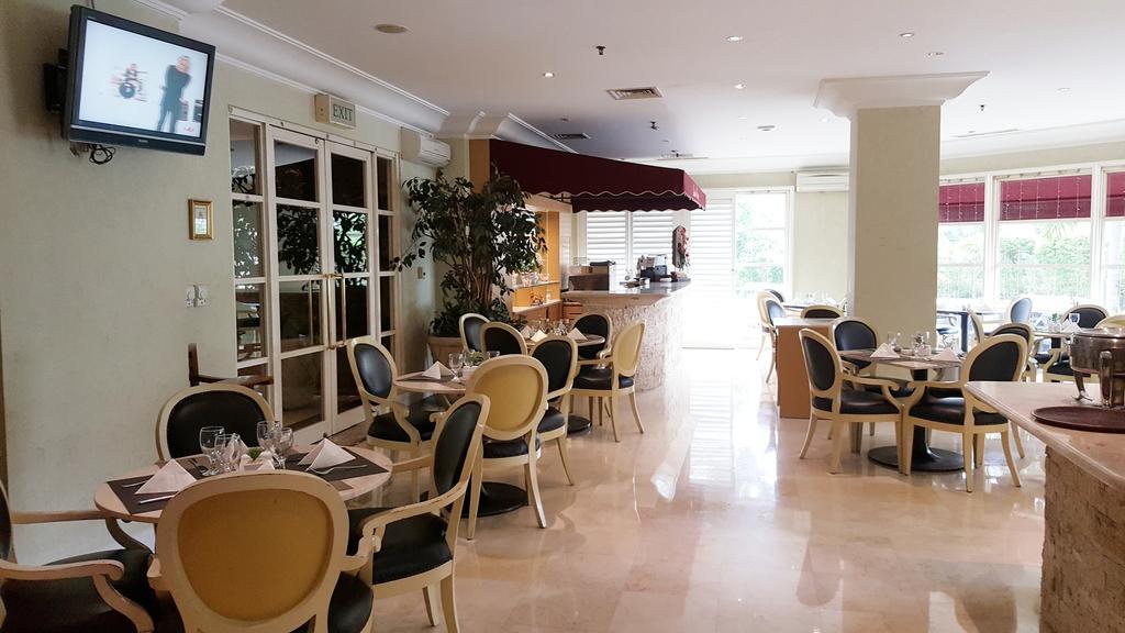 Batavia Hotel & Serviced Apartments Jakarta Exterior foto