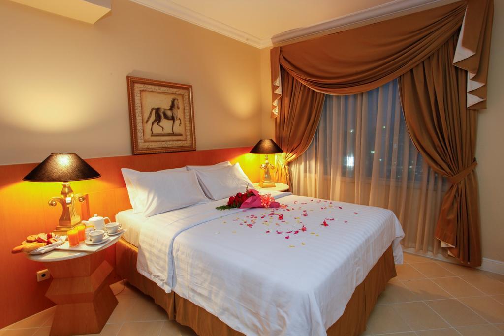 Batavia Hotel & Serviced Apartments Jakarta Exterior foto